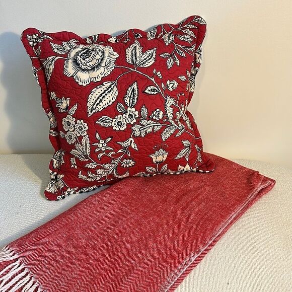 Pillow & Throw Decor Bundle - Picture 1 of 9